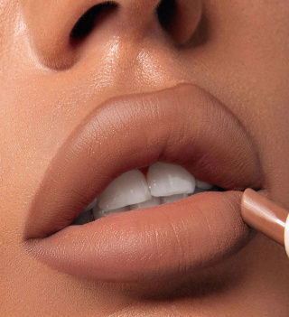 رژ لب مدادی و خط لب شیگلم - 05