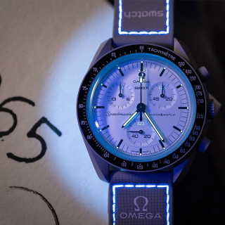ساعت مچی Bioceramic 1965 Moonswatch امگا سواچ مدل SO33M106 - 02