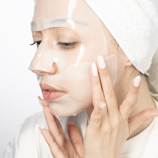 ماسک ورقه ای هیدروژلی سفت کننده پوست حاوی کلاژن بسته 5 عددی یو آی کیو - 06