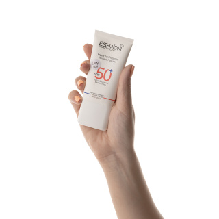 ضد آفتاب فلوئیدی بی رنگ با SPF 50 مناسب پوست خشک تا نرمال حجم 40 میلی لیتر اشااونی - 05
