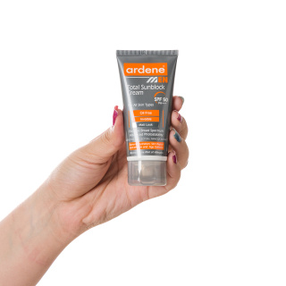کرم ضد آفتاب آقایان مدل Oil Free با SPF50 حجم 50 میلی لیتر آردن - 04