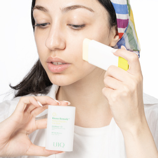 ضد آفتاب استیکی کنترل کننده چربی پوست با SPF+50 و PA++++ وزن 18 گرم یو آی کیو - 06