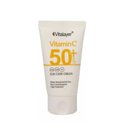 کرم ضد آفتاب بی رنگ Spf50 حاوی ویتامین سی حجم 40میل