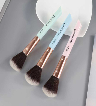 ست براش 7 عددی ارسال با رنگ رندوم مدل Create Impeccable Makeup میتینگ - 04