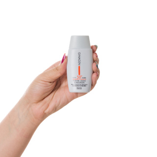 ضد آفتاب بی رنگ مدل Fusion liquid مناسب پوست چرب 50 میلی لیتر ژیناژن - 07