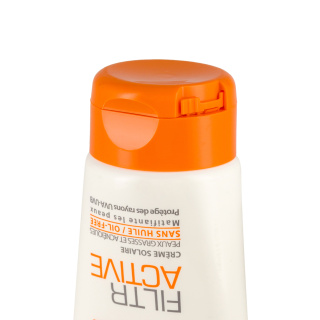 کرم ضد آفتاب بی رنگ SPF 50 مناسب پوست چرب و مستعد آکنه حجم 50 میلی لیتر ژاک آندرل پاریس - 03