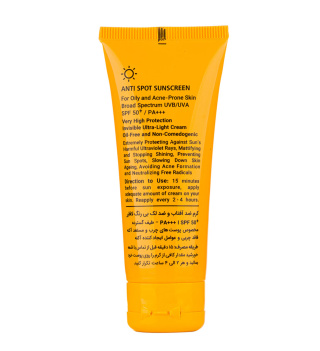 کرم ضد آفتاب و ضد لک بی رنگ مدل SPF50 مناسب پوست چرب و آکنه دار حجم 40 میلی لیتر لافارر - 03