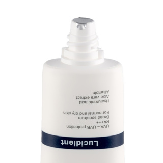 کرم ضد آفتاب بی رنگ با SPF50 مناسب پوست نرمال تا خشک حجم 50 میلی لیتر ایمونی - 02