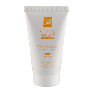 ضد آفتاب رنگی تگودر با SPF50 مناسب پوست چرب حجم 50 میلی لیتر