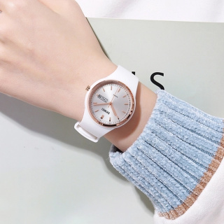 ساعت مچی عقربه ای زنانه مدل 2057 WT اسکمی - 02