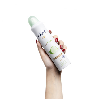 اسپری ضد تعریق زنانه مدل Go fresh با رایحه چای سبز و خیار حجم 250 میلی لیتر داو - 03