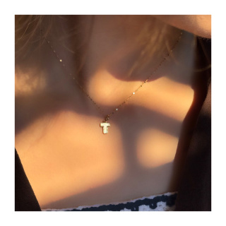 پلاک طلا 18 عیار زنانه مدل حروف T میوگلد - 01