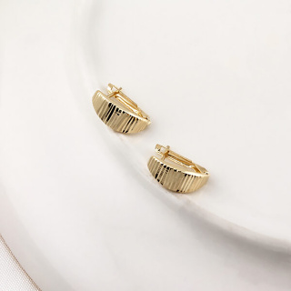 گوشواره 18 عیار نبات بیضی نیمه - 01